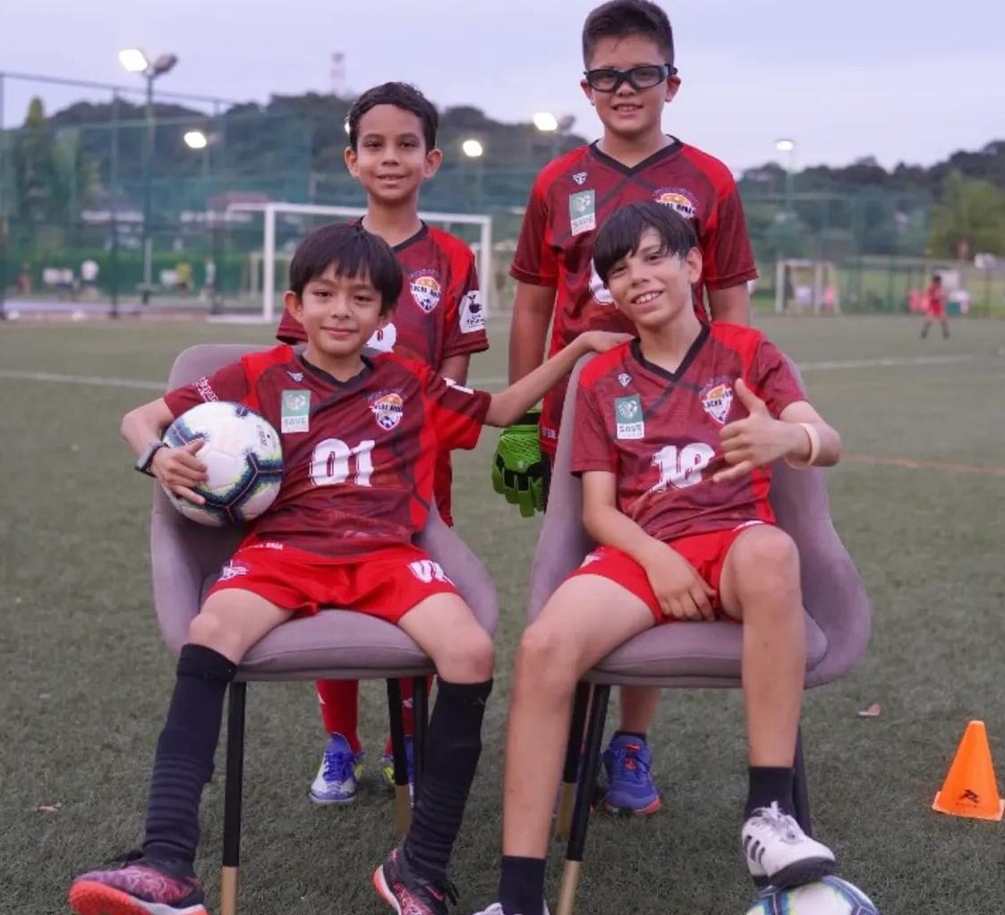 Save Football niños
