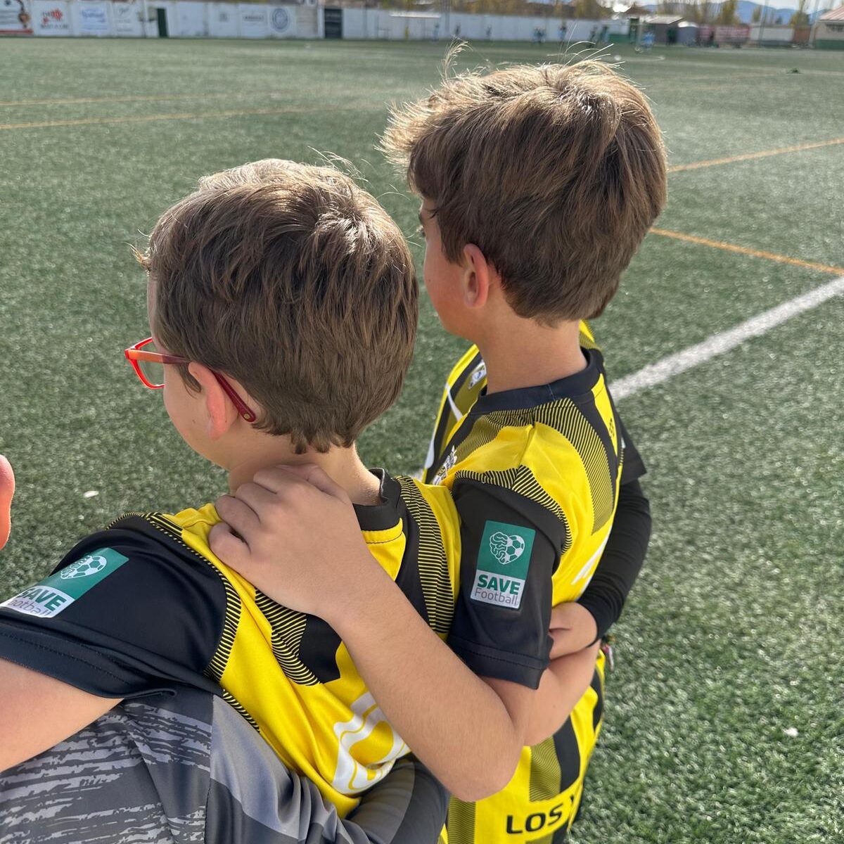 Save Football niños